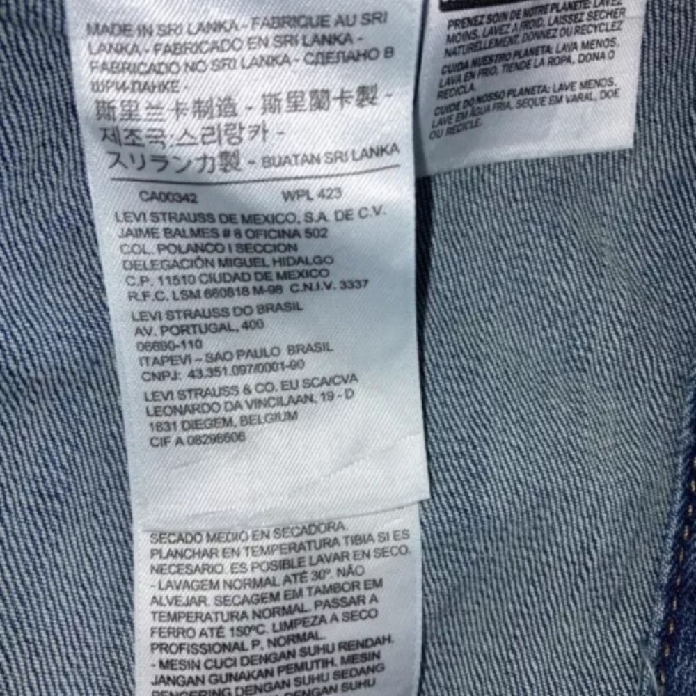 Levi’s Denim Jacket Small - image 4